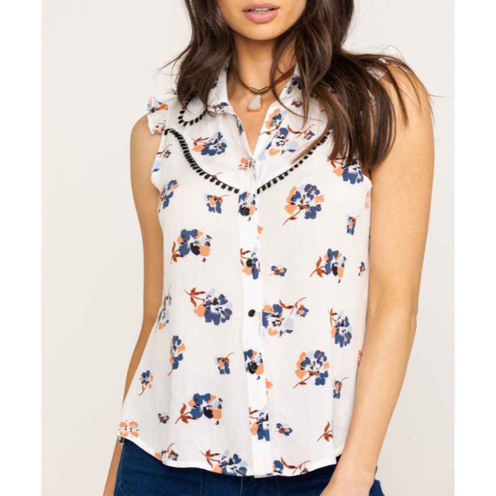 Shyanne-Ivory Flutter Sleeve Floral Shirt-M